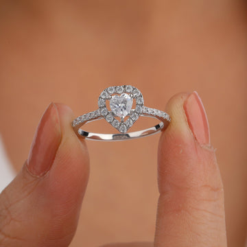 HEART HALO SOLITAIRE RING