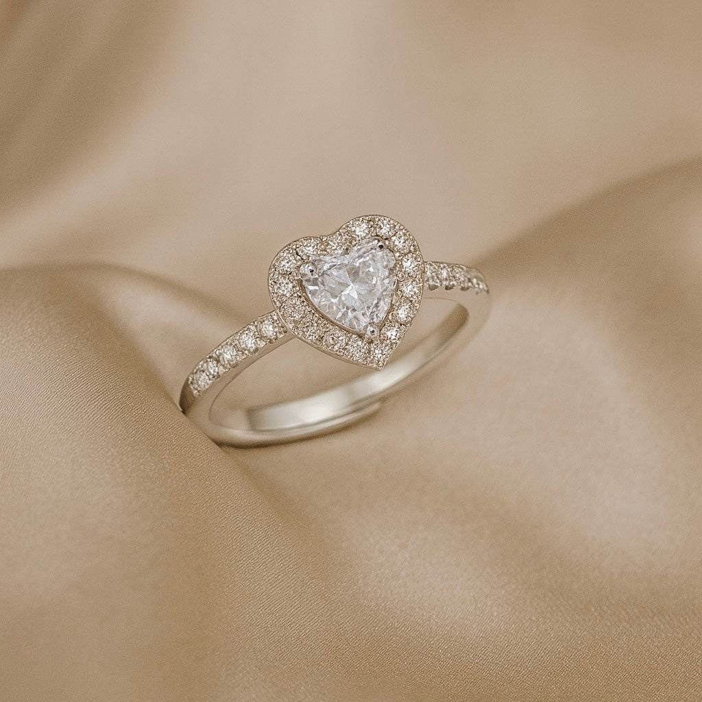 HEART HALO SOLITAIRE RING